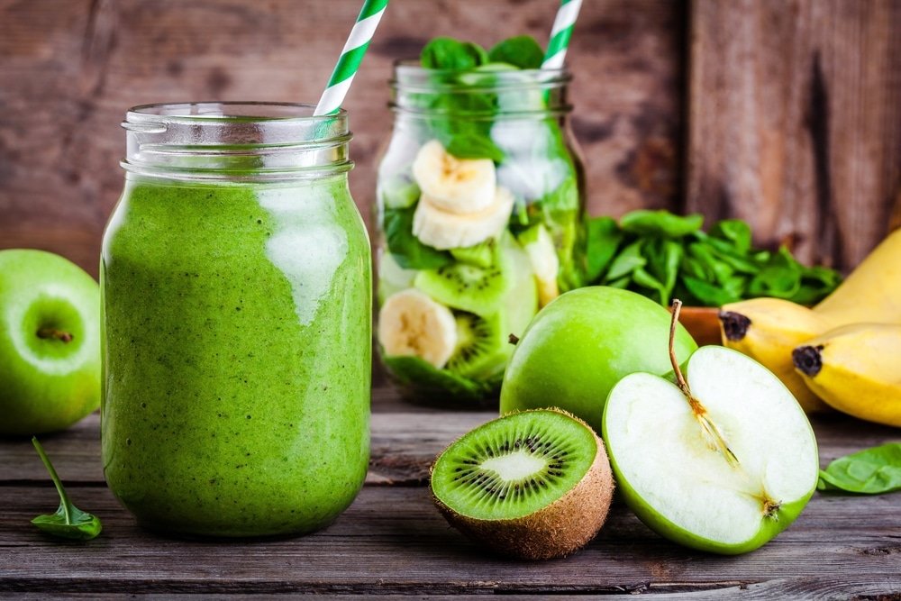 Consumo Desta Fruta no Jantar Ajuda a Perder Peso, Segundo Estudo 5 Smoothie verde de banana kiwi espinafre maca verde