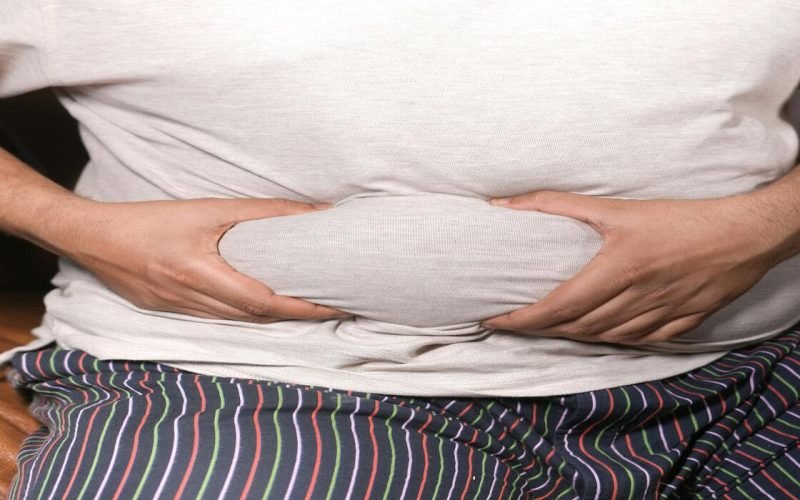 Como ter uma barriga chapada: 5 alimentos que você deve evitar para secar a gordura abdominal